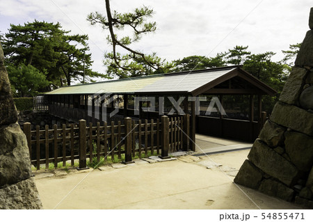 高松城址 玉藻公園 本丸入り口から鞘橋 香川県高松市 高松城址 玉藻公園 本丸入り口から鞘橋 香川県高松市 54855471