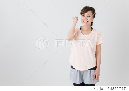 スポーツウェアの女性 スポーツウェアの女性 54855797