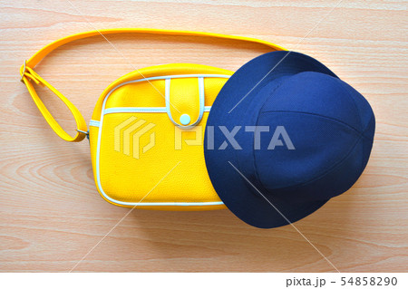 幼稚園バッグと帽子 54858290