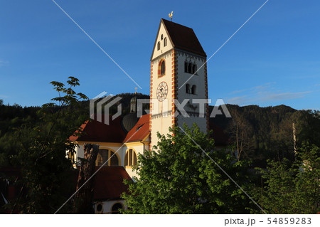 青空の時計塔　ロマンチィック街道　フュッセン　ドイツ 54859283