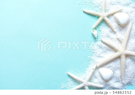 夏のイメージの背景素材 ヒトデ 砂 夏のイメージの背景素材 ヒトデ 砂 54862552