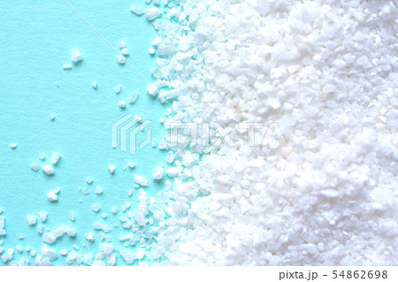 夏のイメージの背景素材　白い砂 54862698