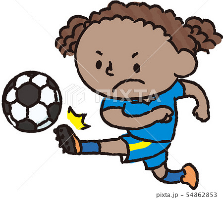 サッカーをする黒人の女の子のイラスト素材