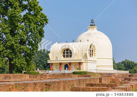 Parinirvana Stupa and temple, Kushinagar, India Parinirvana Stupa and temple, Kushinagar, India 54863886