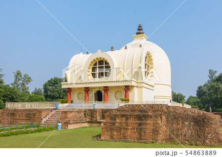 Parinirvana Stupa and temple, Kushinagar, India 54863889