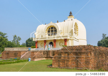 Parinirvana Stupa and temple, Kushinagar, India Parinirvana Stupa and temple, Kushinagar, India 54863890