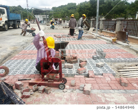 Concrete pavers preparation and installation work  54864946