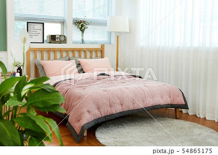 インテリア 寝室 寝間 54865175