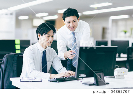 ビジネスシーン 54865707