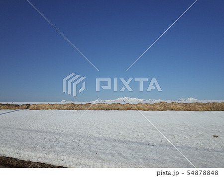 残雪の芦別岳を望む 残雪の芦別岳を望む 54878848