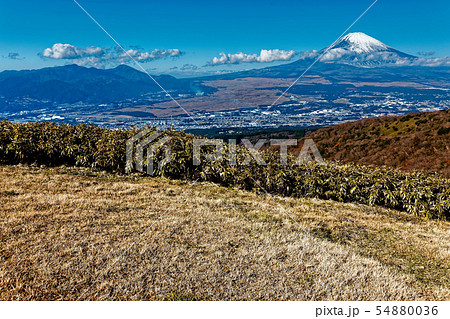 箱根 外輪山から見る富士山と愛鷹山の写真素材