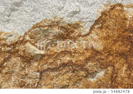 荒い岩肌 54882478