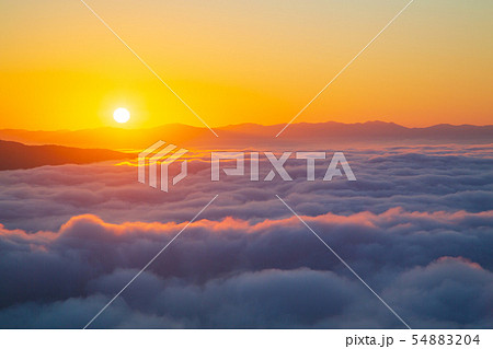 高谷山の雲海と日の出 高谷山の雲海と日の出 54883204