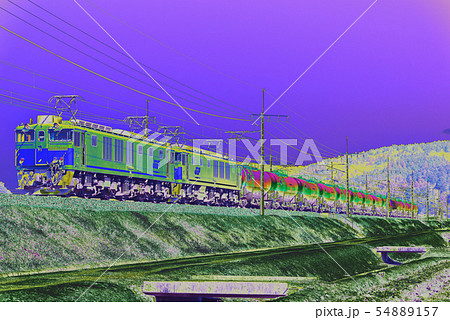 築堤を行く貨物列車EF64イメージ 54889157