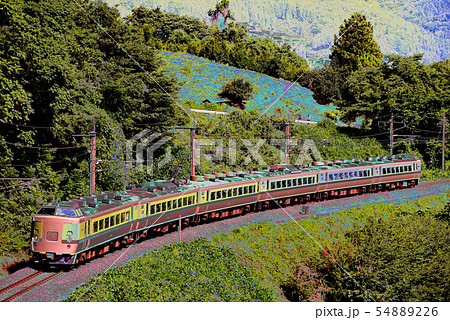 山岳地帯を行く国鉄型特急電車1系イメージのイラスト素材 5426