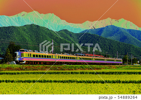 アルプスのふもとを行く国鉄型特急電車1系イメージのイラスト素材 5464
