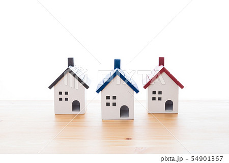 カラフルな家のオブジェ カラフルな家のオブジェ 54901367