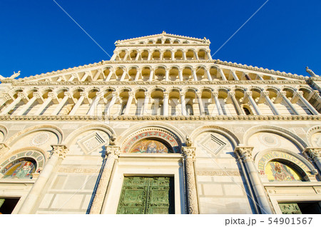 イタリア　トスカーナ州　ピサ　ドゥオーモ広場　ドゥオーモ　カテドラーレ　ファサード 54901567