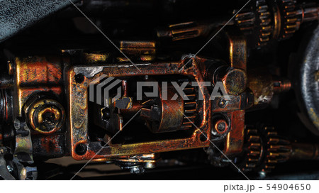 Old engine parts 54904650