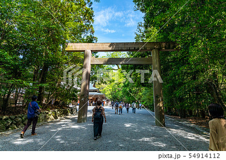 神楽殿前の二の鳥居 伊勢神宮内宮 神楽殿前の二の鳥居 伊勢神宮内宮 54914112