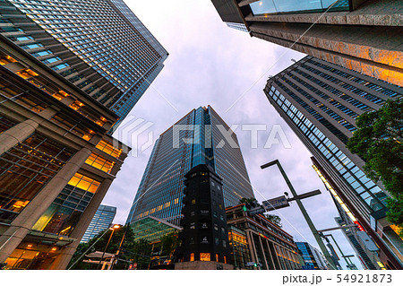 日本の東京都市景観 「室町三丁目南」などを望む(奥はCOREDO室町テラス) 日本の東京都市景観 「室町三丁目南」などを望む(奥はCOREDO室町テラス) 54921873