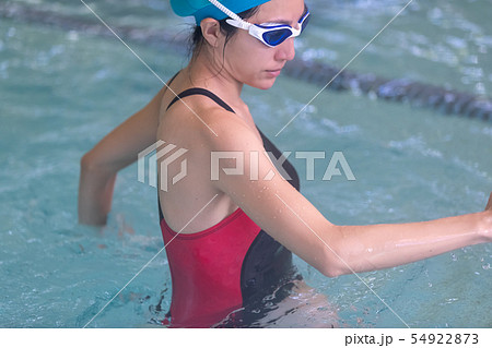 In the pool 54922873