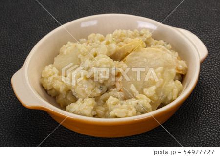 Risotto with pear and gorgonzola 54927727