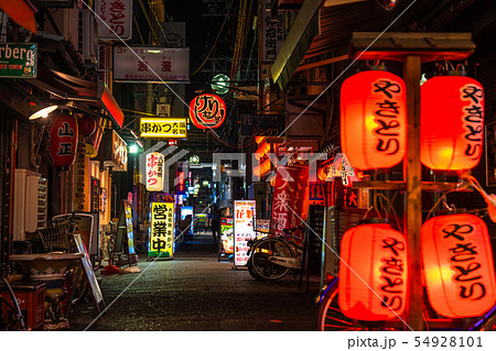 大阪府 道頓堀 路地裏の飲み屋街の写真素材