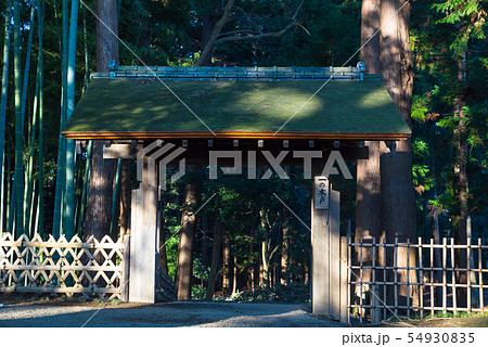 偕楽園 一の木戸 （茨城県水戸市） ※2019年3月撮影 54930835