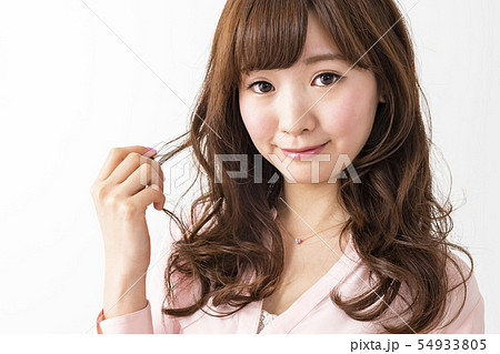 カットモデルの若い女性 カットモデルの若い女性 54933805