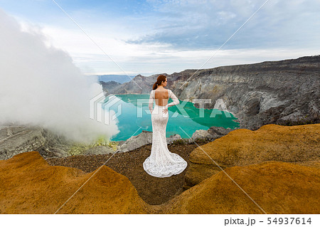 Bride in a volcanic crater 54937614