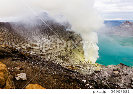 A shot of the crater of the volcano Ijen 54937681