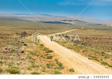 モロッコ  広大な草原 54939345