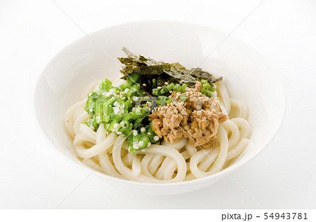 冷やしうどん（納豆、オクラのせ） 54943781