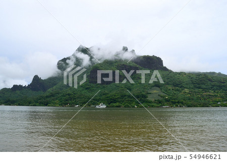 タヒチ　モーレア島 54946621