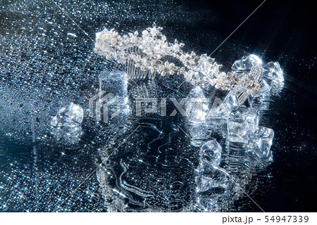 Jewelry And Ice 54947339