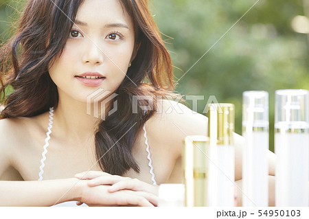 女性　ビューティー 54950103