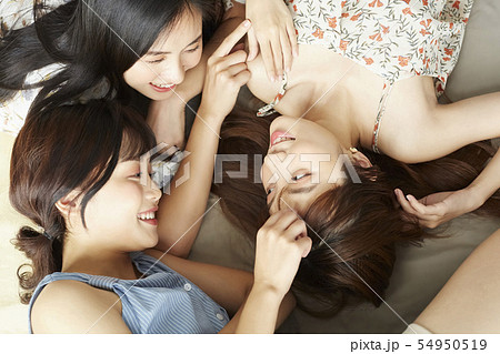 女子会　パジャマパーティー 54950519