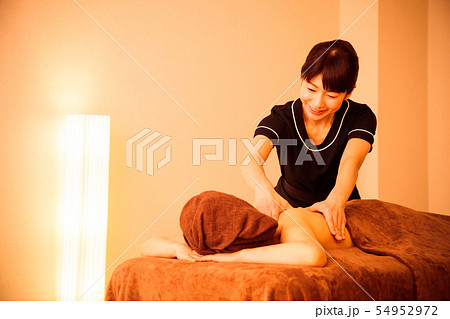 エステ 女性 ビューティー 美容 エステサロン エステシャン エステ 女性 ビューティー 美容 エステサロン エステシャン 54952972