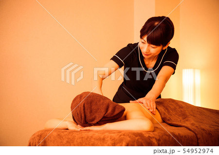 エステ　女性　ビューティー　美容　エステサロン　エステシャン 54952974