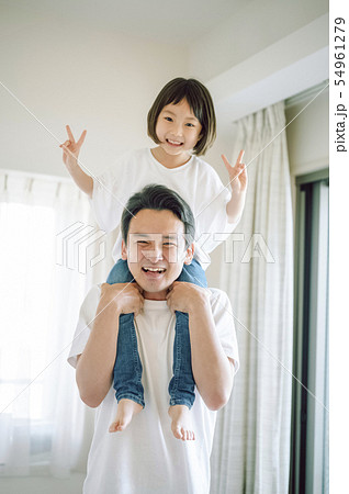 家族　ライフスタイル 54961279