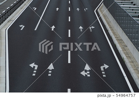 道路標示 54964757