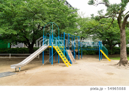 公園の遊具 54965088