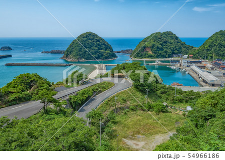 【居組海岸】愛らしい二つの緑の半球が印象的!透明度抜群の海! 【居組海岸】愛らしい二つの緑の半球が印象的!透明度抜群の海! 54966186