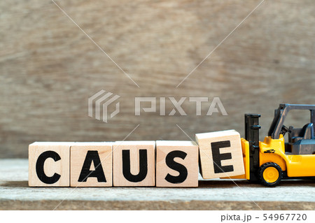 Toy forklift hold letter block e to word cause 54967720