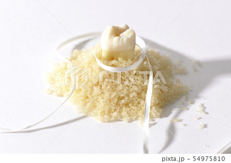 デンタルフロスで虫歯予防 54975810