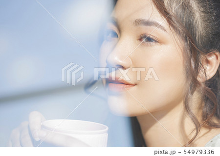 女性 ライフスタイル ティータイム 女性 ライフスタイル ティータイム 54979336