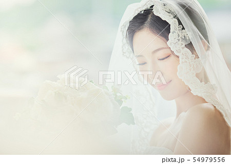 女性　ブライダル 54979556