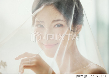 女性　ブライダル 54979584