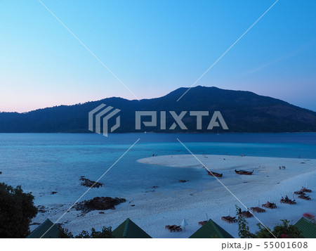 タイ・リペ島サンセットビーチ / Sunset Beach, Koh Lipe, Thailand 55001608